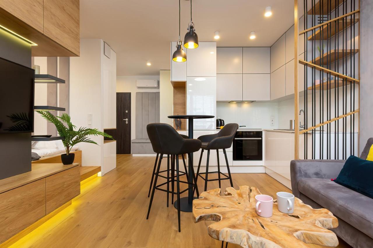 Apartment City Center Grzybowska By Renters Prestige Varsóvia Exterior foto